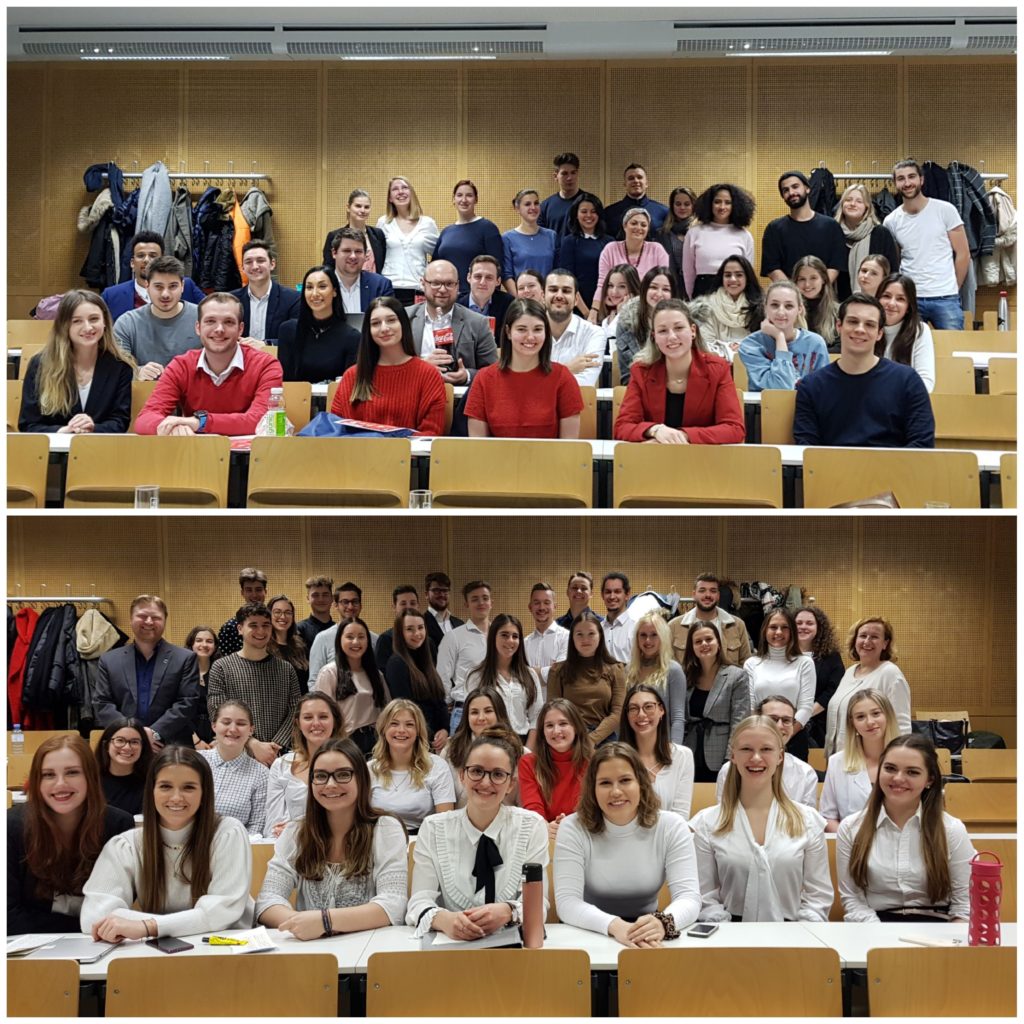 Studierende des Bachelor-Studiengangs Kommunikationswirtschaft, 1. Semester, berufsbegleitend und Vollzeit