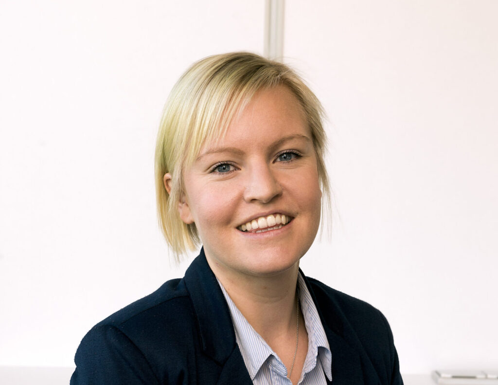 Julia Schröckmayr, Alumna des Studienbereichs Tourism & Hospitality Management der FHWien der WKW.